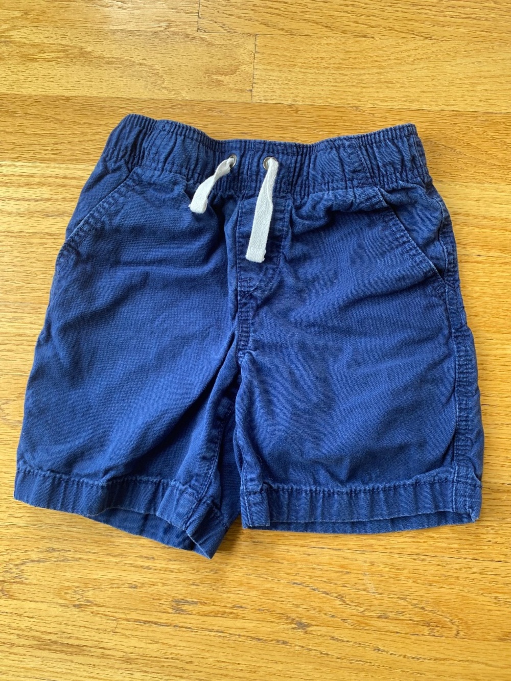 Oeko Tex cotton canvas shorts by Hanna Andersson